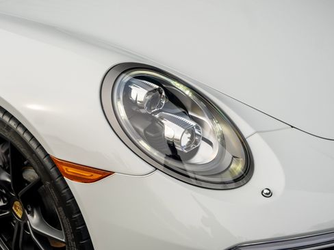 Certified 2017 Porsche 911 Carrera image 34