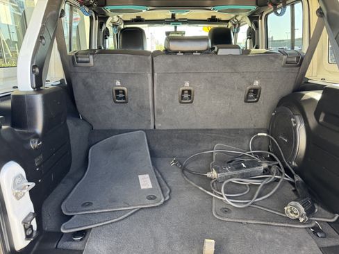 Used 2022 Jeep Wrangler Unlimited Sahara w/ Cold Weather Group image 11