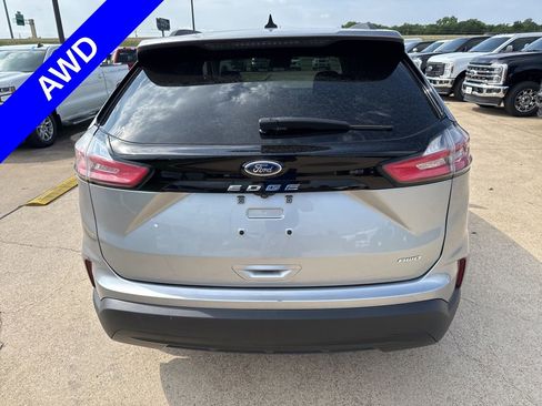 Used 2022 Ford Edge SE image 9