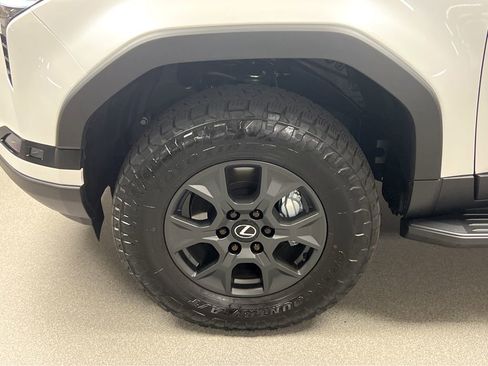 Certified 2026 Lexus GX 550 AWD/4WD image 37