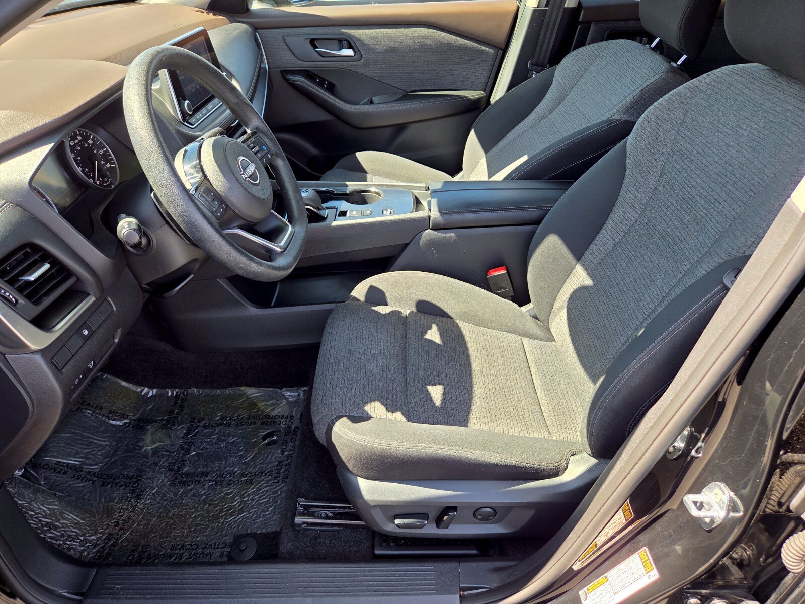 Used 2023 Nissan Rogue SV FWD image 10