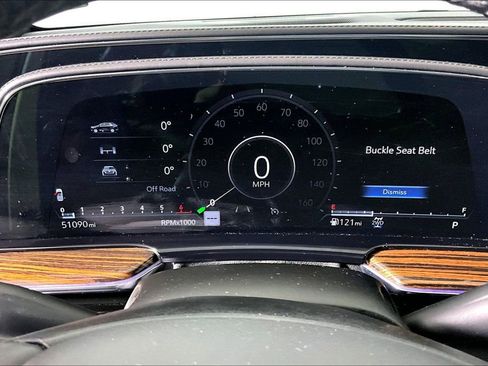 Used 2021 Cadillac Escalade ESV Luxury AWD/4WD image 16