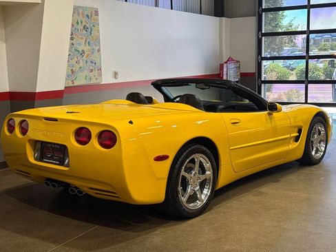 Used 2004 Chevrolet Corvette Convertible w/ Preferred Equipment Group RWD image 57