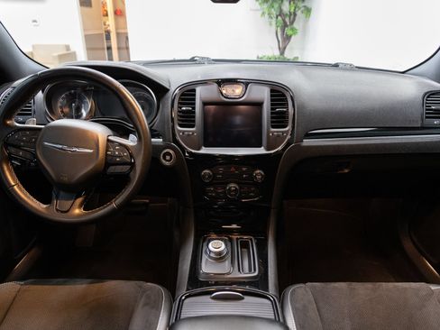 Used 2020 Chrysler 300 S w/ S Model Appearance Package RWD image 5