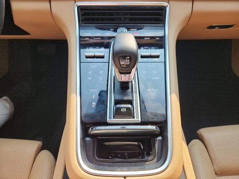 Certified 2023 Porsche Panamera 4 AWD/4WD image 36