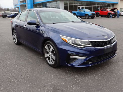 Used 2019 Kia Optima S image 2