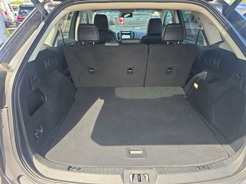 Used 2022 Ford Edge Titanium image 7
