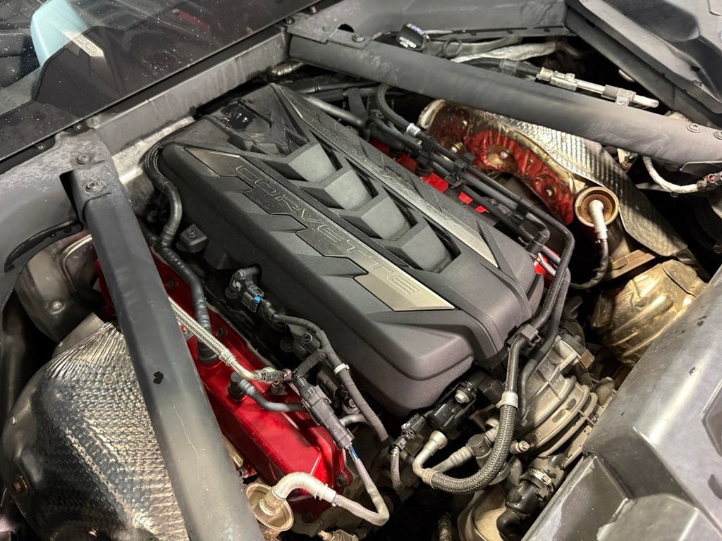 Used 2021 Chevrolet Corvette Stingray Coupe w/ Z51 Performance Package RWD image 19