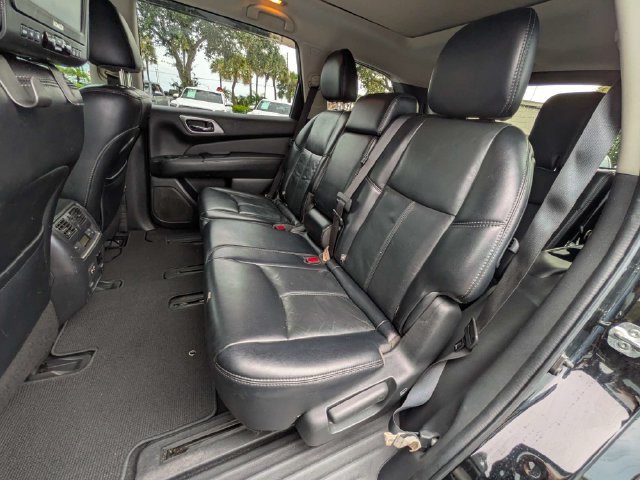 Used 2017 Nissan Pathfinder SL w/ SL Premium Package AWD/4WD image 15