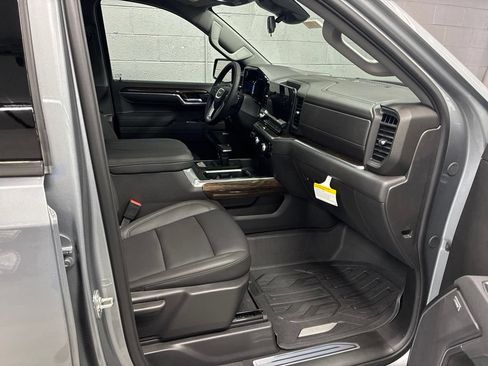 New 2026 GMC Sierra 1500 Elevation w/ Elevation Premium Package AWD/4WD image 7