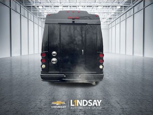 Used 2014 Ford E-350 and Econoline 350 Super Duty image 7