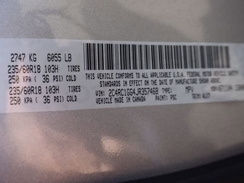 Used 2018 Chrysler Pacifica Limited FWD image 58