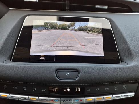 Used 2023 Cadillac XT4 Premium Luxury FWD image 23