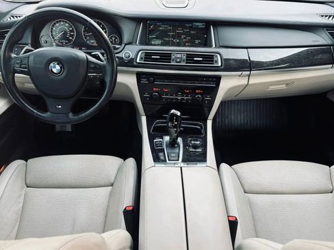 Used 2013 BMW 750Li image 23