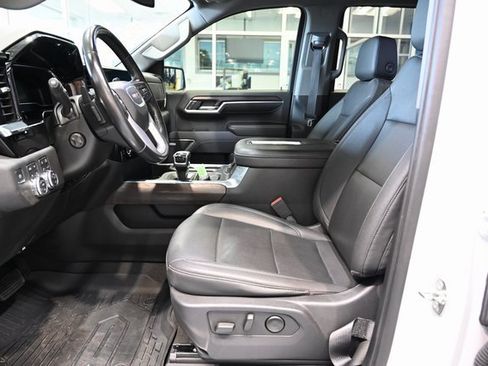 Used 2022 GMC Sierra 1500 SLT w/ SLT Convenience Package image 12