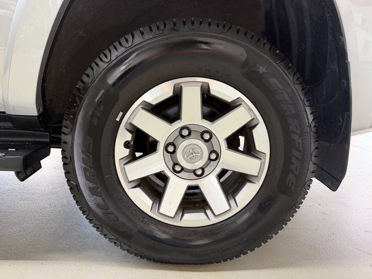 Used 2016 Toyota 4Runner Trail Premium AWD/4WD image 30