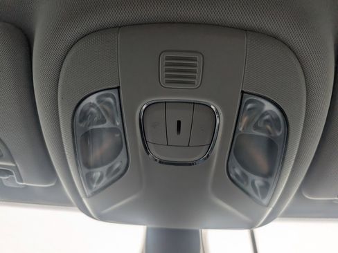 Used 2018 Jeep Compass Latitude image 20