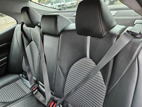 Used 2022 Toyota Camry SE FWD image 16
