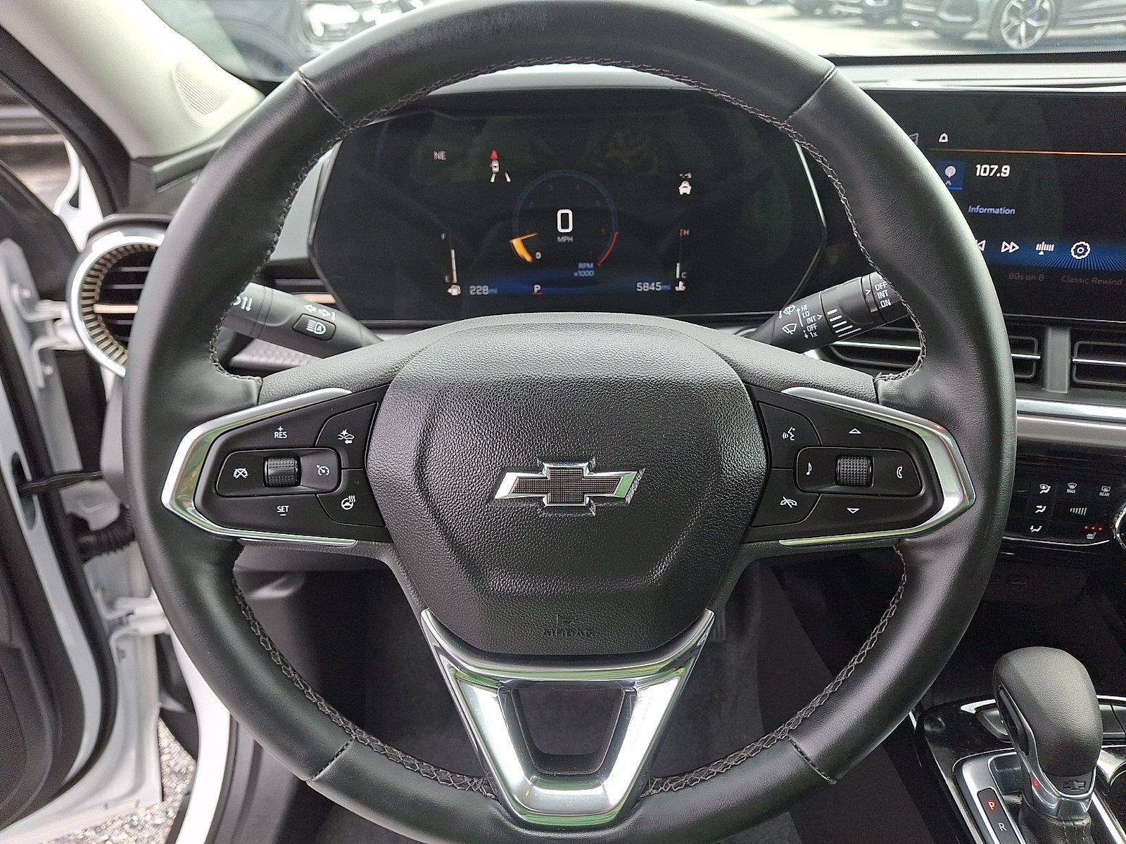 Used 2025 Chevrolet Trax ACTIV w/ Sunroof Package FWD image 20