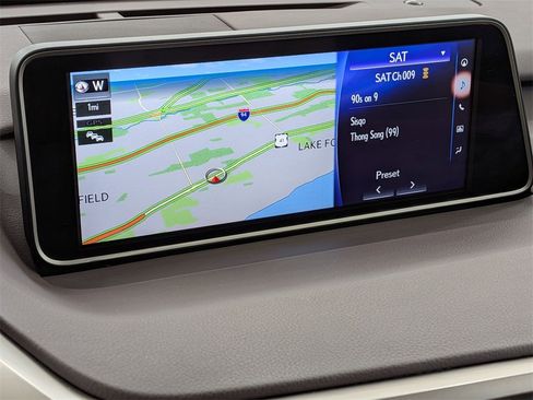 Used 2019 Lexus RX 450h AWD image 22