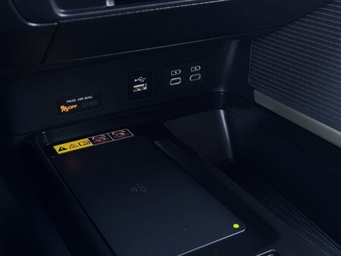 Used 2026 Toyota Camry SE w/ Convenience Package image 20