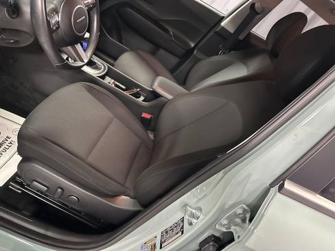 Used 2025 Hyundai Kona SEL image 10