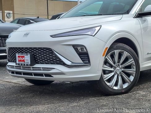 New 2025 Buick Envista Avenir image 3