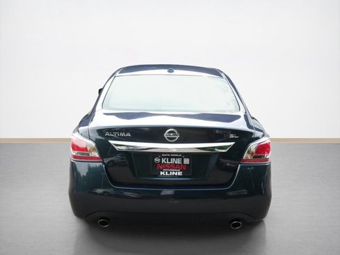 Used 2015 Nissan Altima 2.5 SL w/ Technology Package FWD image 4