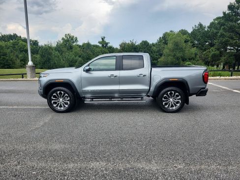 Certified 2025 GMC Canyon Denali AWD/4WD image 2