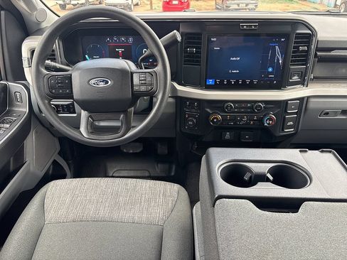 Used 2025 Ford F250 XLT w/ Black Appearance Package AWD/4WD image 17