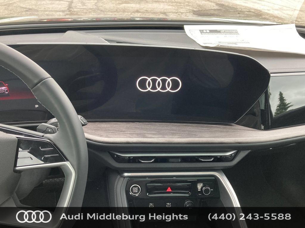 Certified 2025 Audi Q5 Premium w/ Convenience Package AWD/4WD image 37