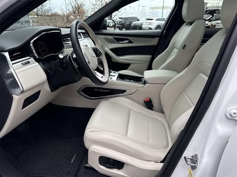 Used 2025 Jaguar F-PACE R-Dynamic S image 18
