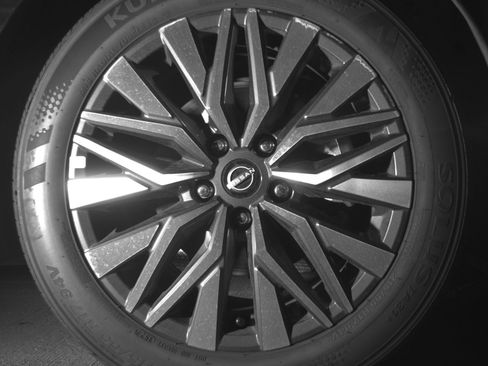Used 2025 Nissan Altima 2.5 SV FWD image 13