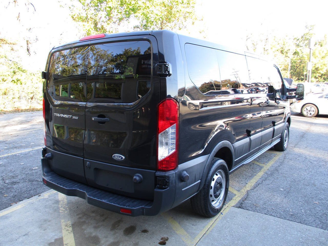 Used 2018 Ford Transit 350 XL RWD image 3