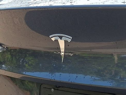 Used 2023 Tesla Model Y Long Range AWD/4WD image 32