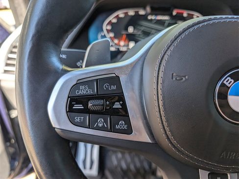 Used 2022 BMW X7 M50i image 27