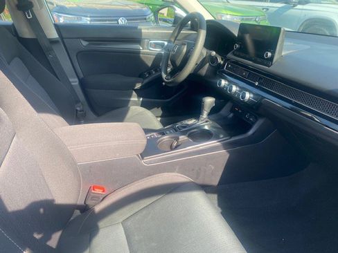Used 2022 Honda Civic LX image 8