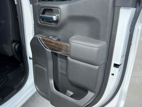 Used 2022 GMC Sierra 1500 SLE RWD image 16