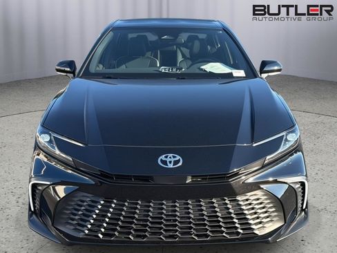 New 2026 Toyota Camry SE FWD image 9