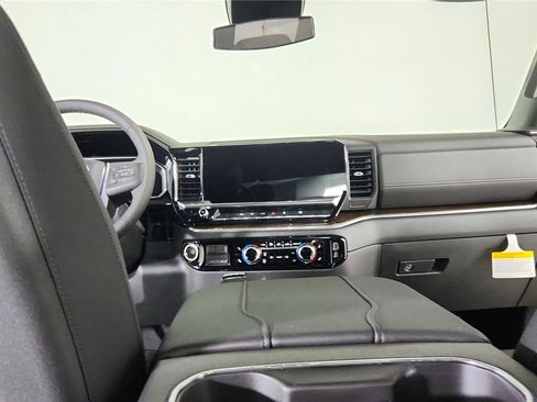 New 2026 GMC Sierra 1500 Elevation image 29