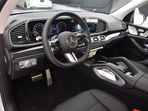 New 2026 Mercedes-Benz GLS 450 4MATIC image 20