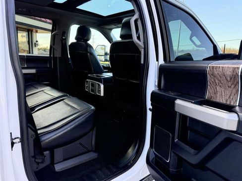 Used 2017 Ford F250 Lariat w/ Lariat Ultimate Package AWD/4WD image 19