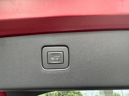 Used 2025 Buick Envista Avenir FWD image 33