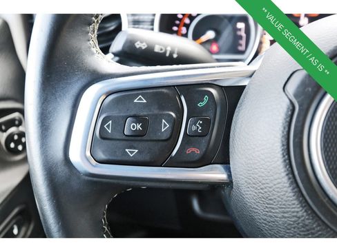 Used 2018 Jeep Wrangler Unlimited Sahara AWD/4WD image 19