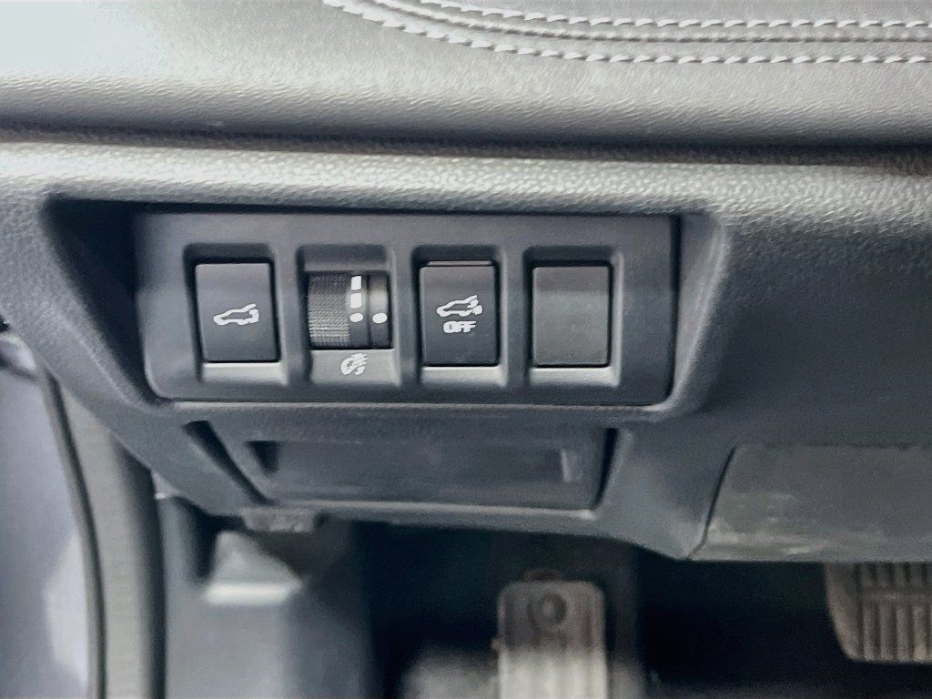 Used 2023 Subaru Outback Touring AWD/4WD image 10