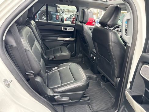 Used 2022 Ford Explorer Limited w/ Hybrid Equipment Group 310A image 34