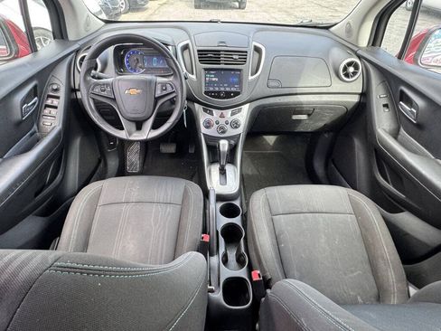 Used 2015 Chevrolet Trax LT w/ LPO, Protection Package FWD image 7