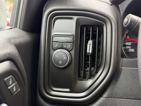 Used 2022 Chevrolet Silverado 1500 Custom RWD image 27