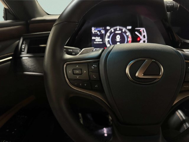 Certified 2025 Lexus ES 350 w/ Premium Package FWD image 15