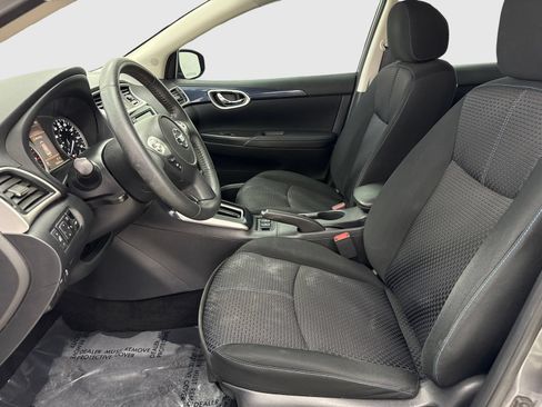 Used 2019 Nissan Sentra SR FWD image 17